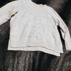OLD NAVY TAN SWEATER